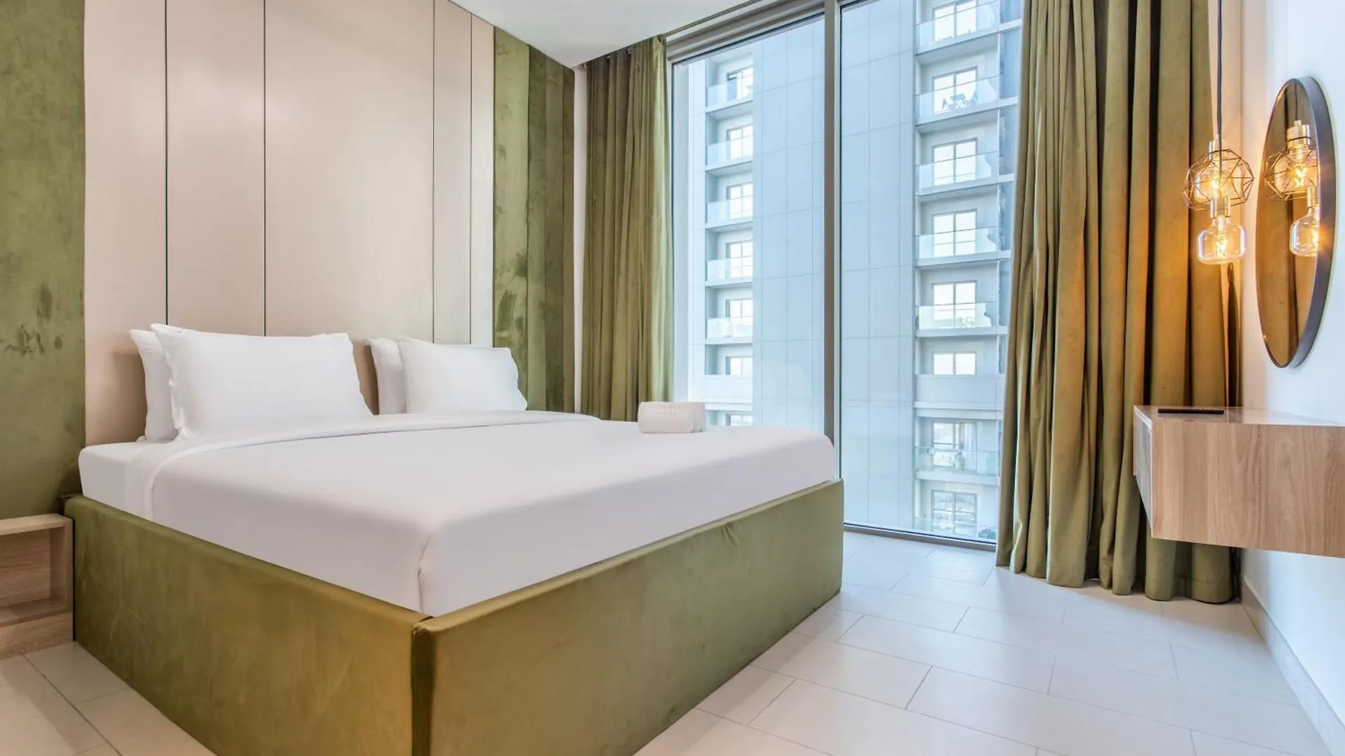 Stay By Latinem Luxury 2Br Holiday Home Cvr B1405 Near Burj Khalifa Dubaj Zjednoczone Emiraty Arabskie